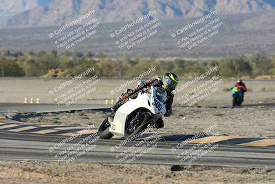 media/Dec-07-2025-CVMA (Sun) [[3e7d2de5dc]]/Race 18-Formula Twins-Formula 40 UL/